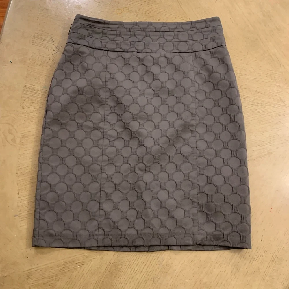 H&M | Gray Circle Print Skirt Size 12 Structured 23 Inch Length - Picture 4 of 13